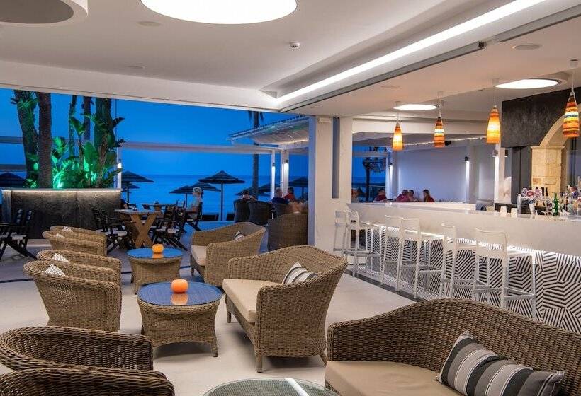 ホテル High Beach White  Adults Only