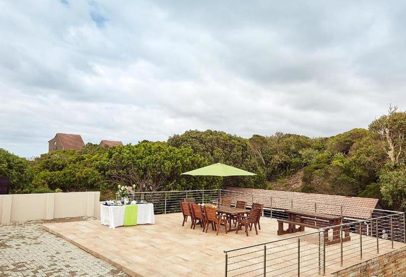 هتل First Group Kowie River Chalets