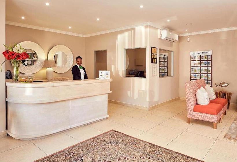 هتل First Group Kowie River Chalets