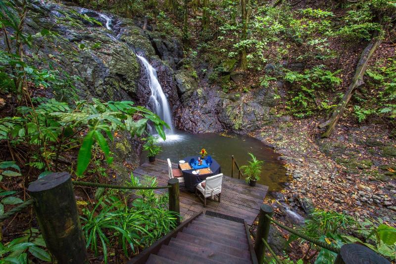 Отель Namale Resort And Spa