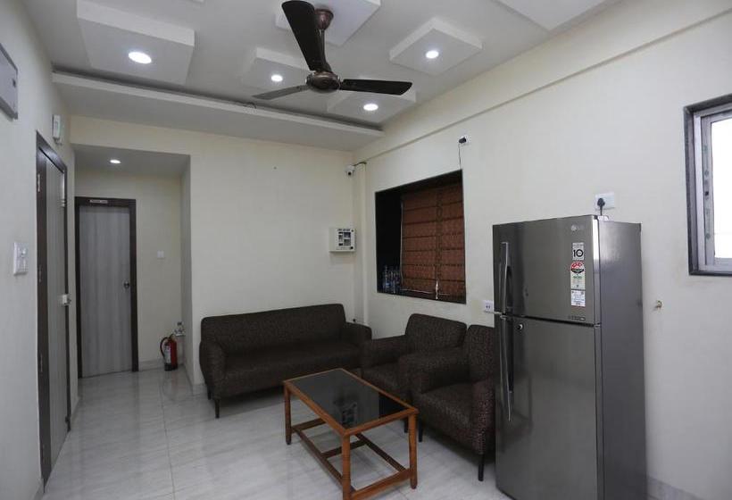 Отель Fab Paradise Inn I