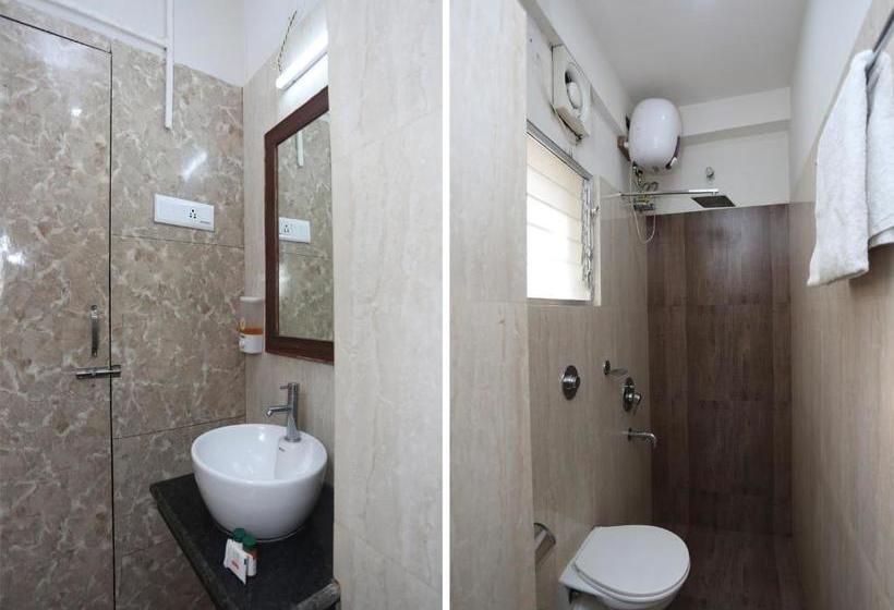 Отель Fab Paradise Inn I