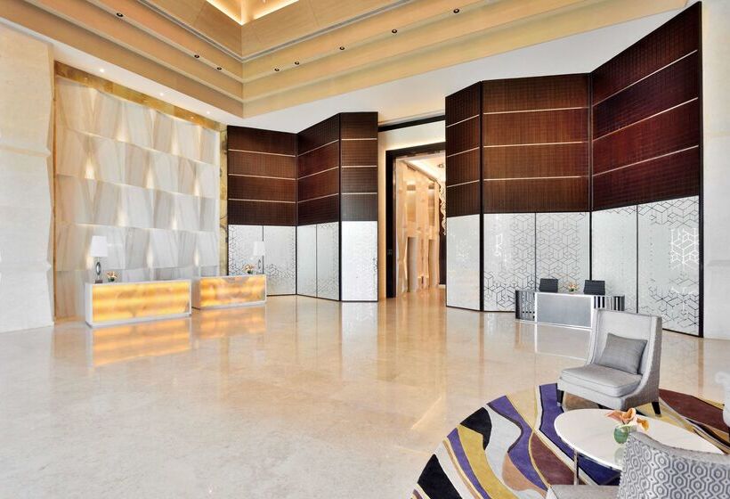 هتل Radisson Blu Coimbatore