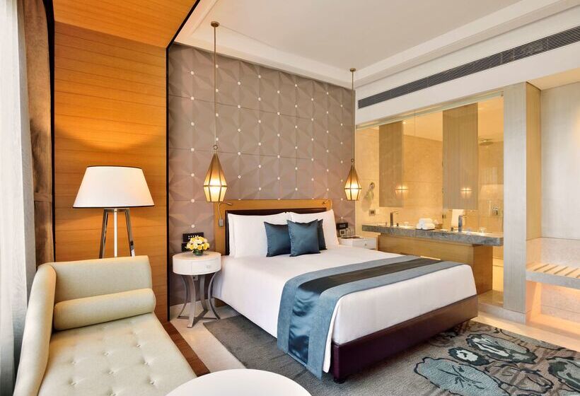 هتل Radisson Blu Coimbatore