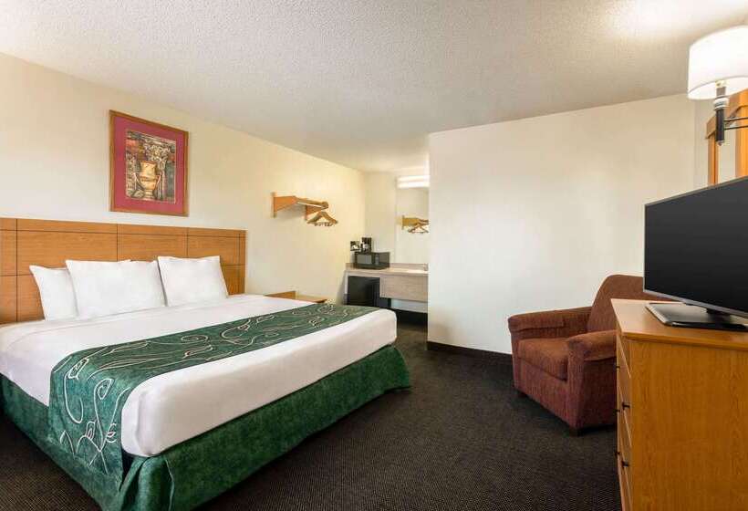 فندق Travelodge By Wyndham Wellington Ks