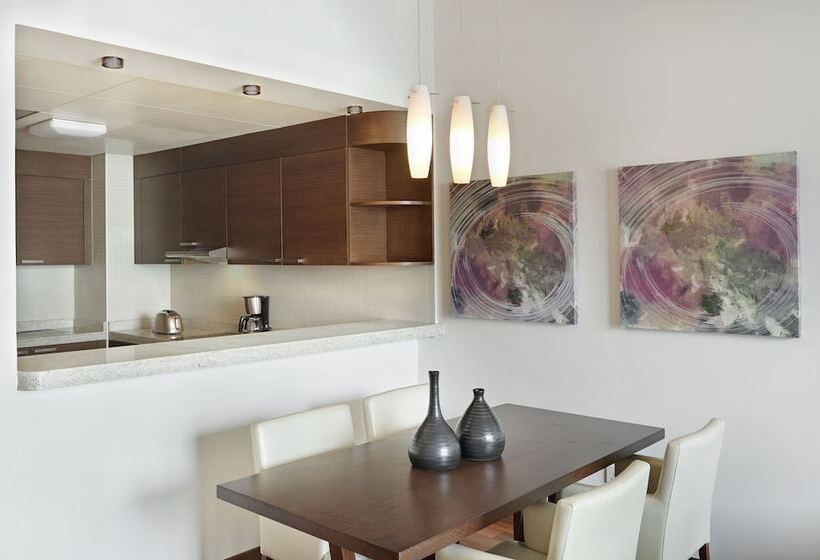 Hyatt Place Dubai Al Rigga Residences
