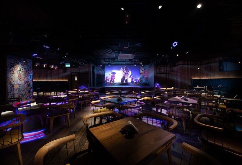 Hyatt Place Dubai Al Rigga Residences