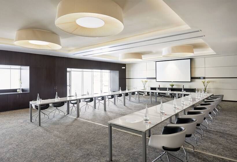 Hyatt Place Dubai Al Rigga Residences