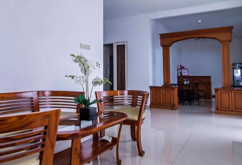 Пансион Reddoorz @ Jatiwaringin