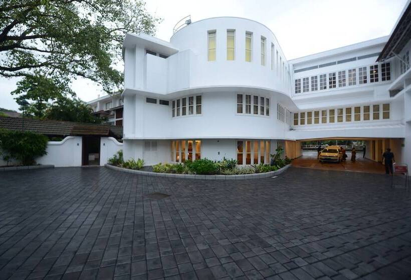 Casino Hotel Cgh Earth, Cochin