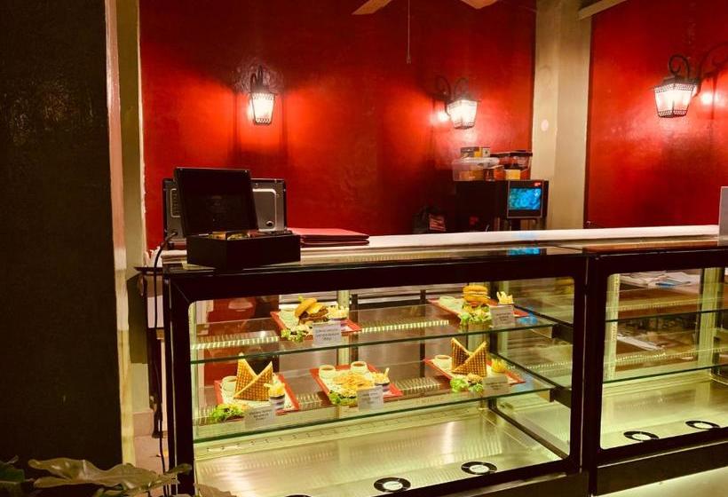 Отель The Elgin Fairlawn Kolkata