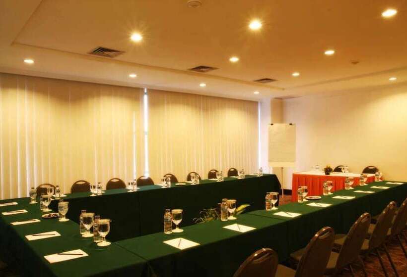 The Acacia Hotel Jakarta