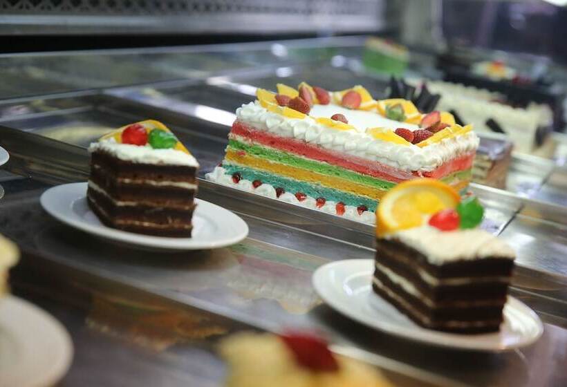 Отель Aryaduta Pekanbaru