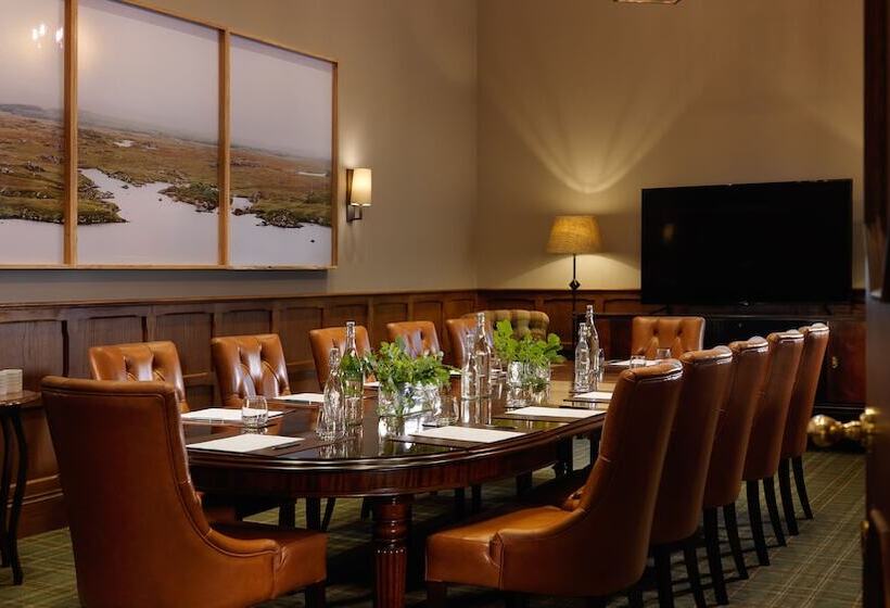 فندق Ballynahinch Castle