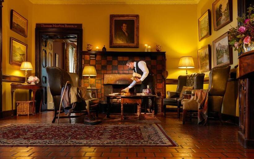 فندق Ballynahinch Castle