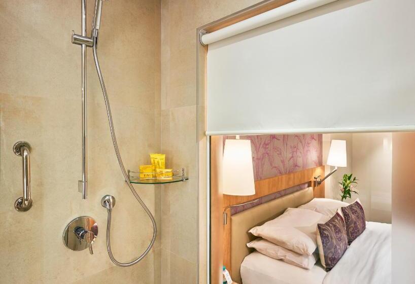 هتل Bawa International