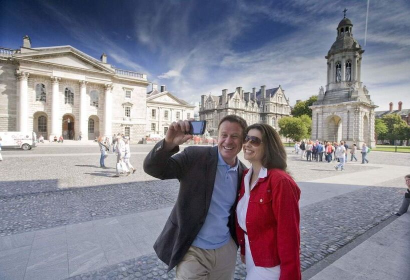 בית מלון כפרי Cassidys