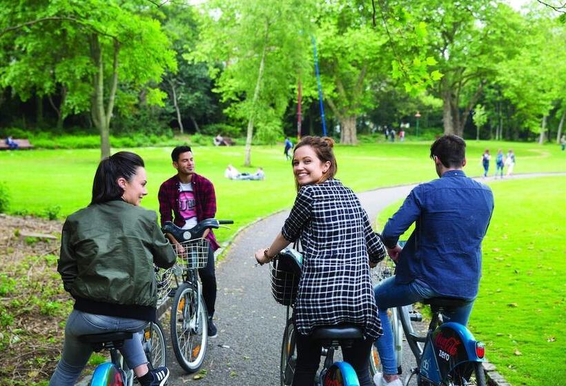 בית מלון כפרי Cassidys