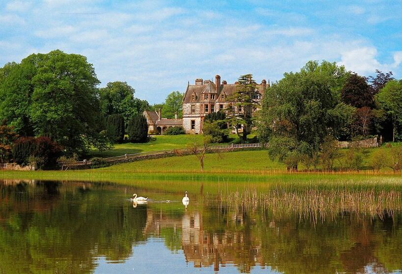 فندق Castle Leslie Estate