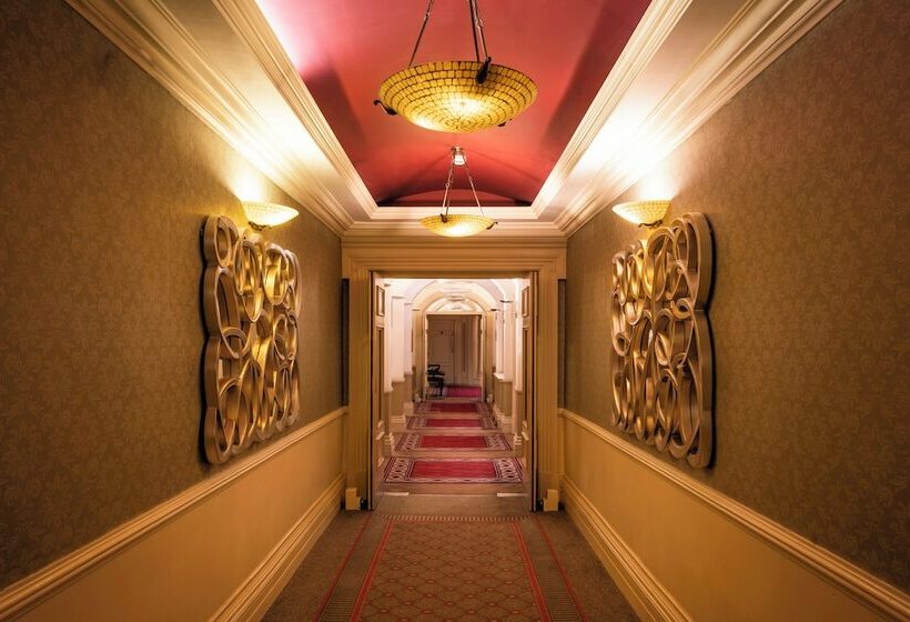 Castle Hotel Macroom