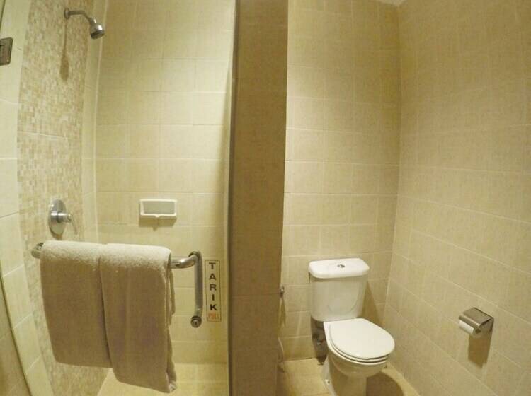 בית מלון כפרי Country Heritage