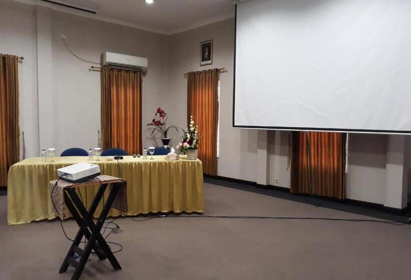 בית מלון כפרי Country Heritage