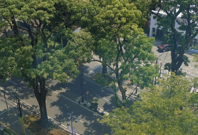 호텔 Courtyard By Marriott Bandung Dago