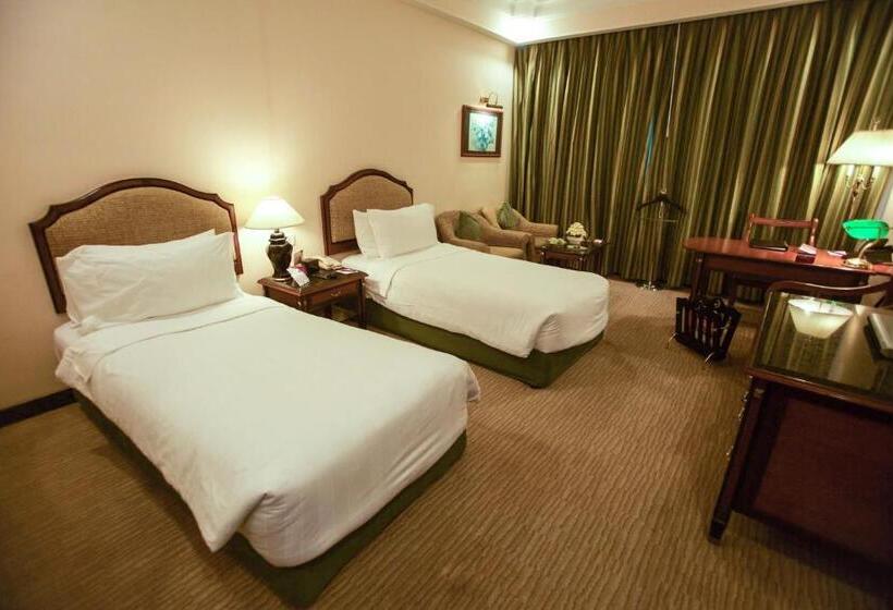 فندق Crowne Plaza Chennai Adyar Park