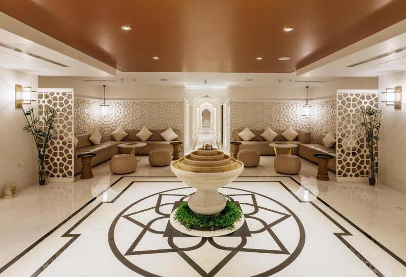 فندق Crowne Plaza Chennai Adyar Park