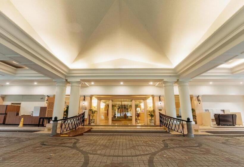 هتل Crowne Plaza Chennai Adyar Park