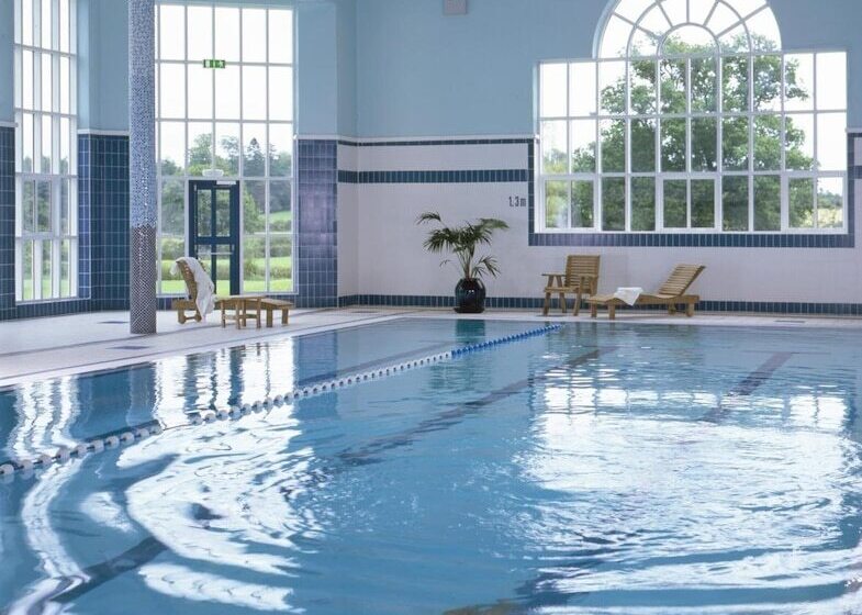 Отель Dundrum House