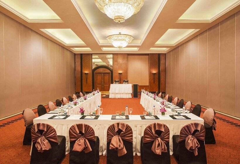 Eros Hotel New Delhi, Nehru Place