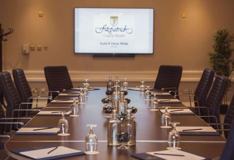 Отель Fitzpatrick Castle