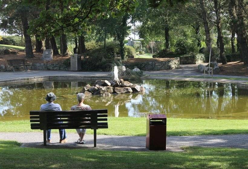 Galway Bay Hotel Conference & Leisure Centre