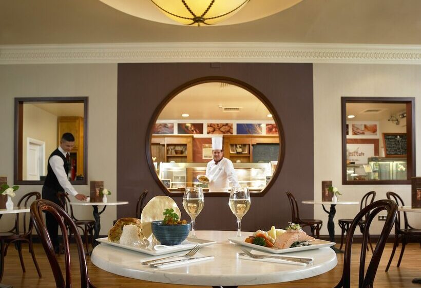 Galway Bay Hotel Conference & Leisure Centre