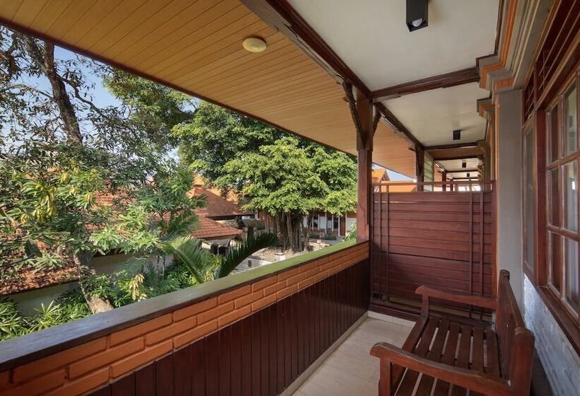 ホテル Grand Istana Rama