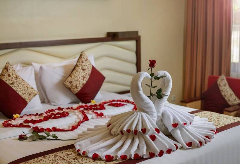 ホテル Grand Istana Rama