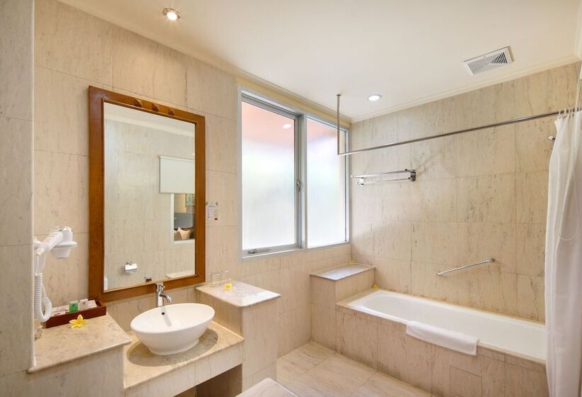 ホテル Grand Istana Rama