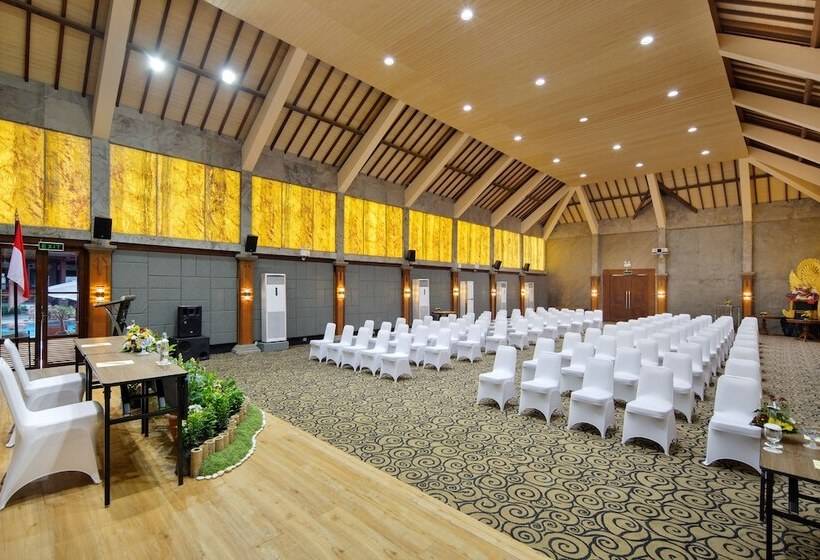 ホテル Grand Istana Rama