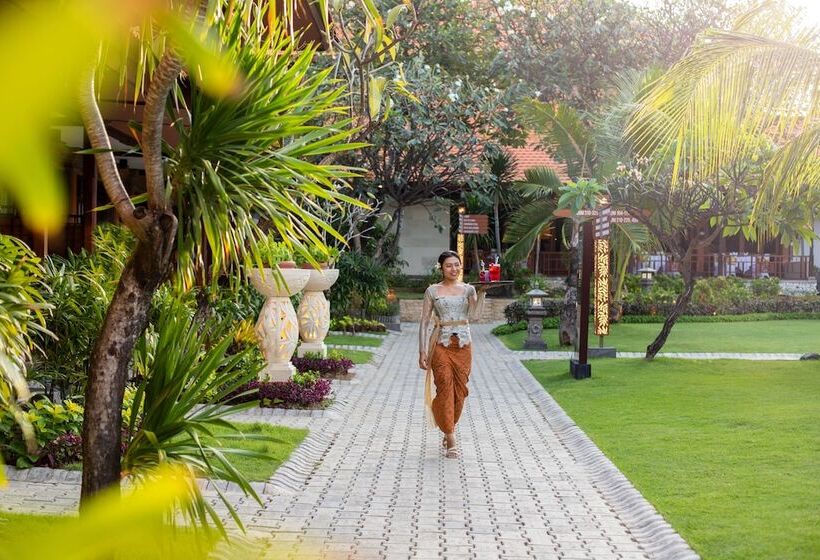 ホテル Grand Istana Rama