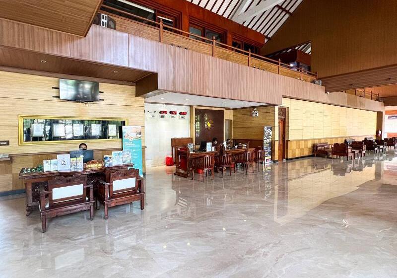 ホテル Grand Istana Rama