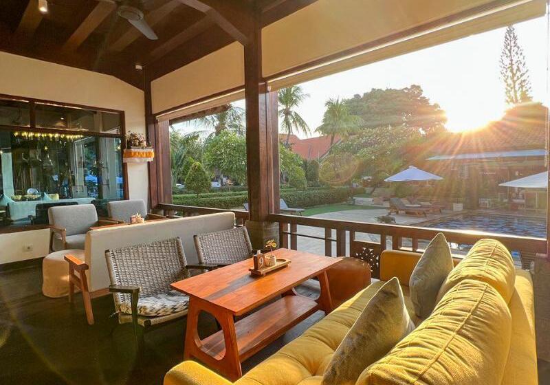 ホテル Grand Istana Rama