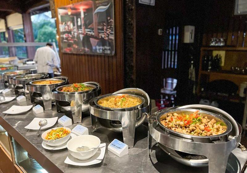 ホテル Grand Istana Rama