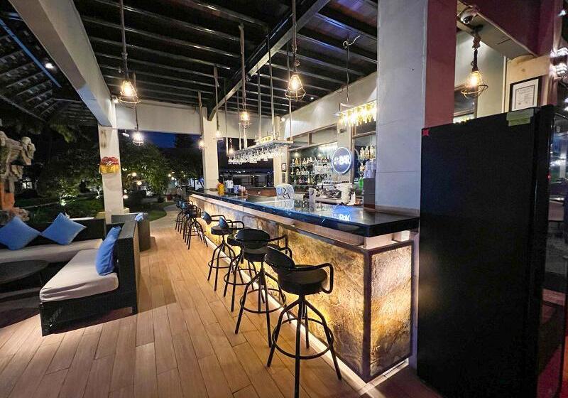 ホテル Grand Istana Rama