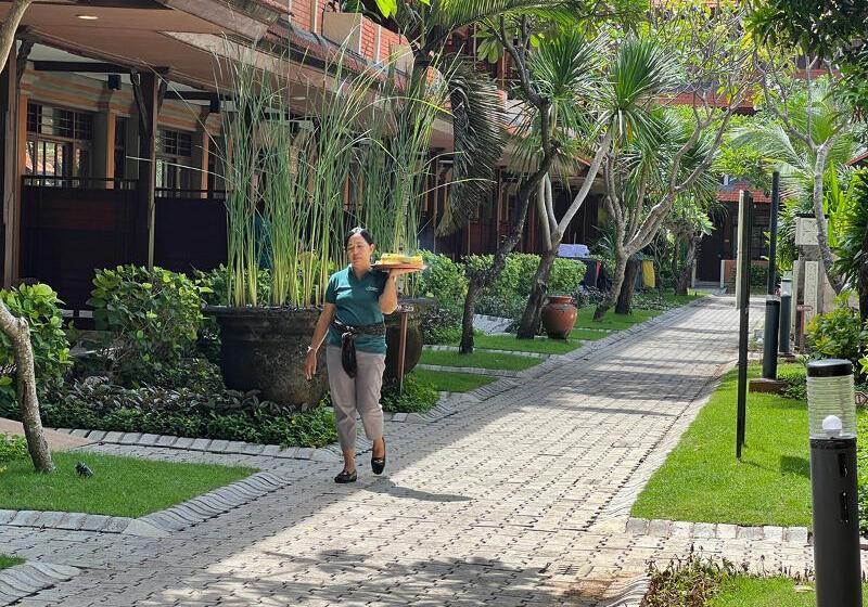 ホテル Grand Istana Rama