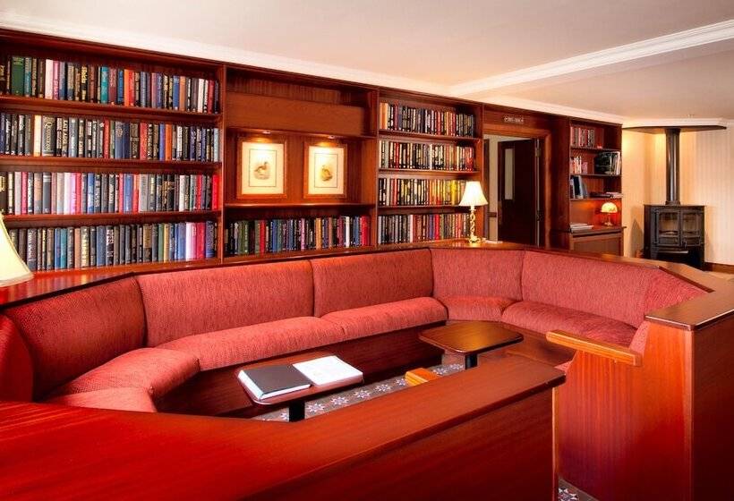 هتل Harvey's Point