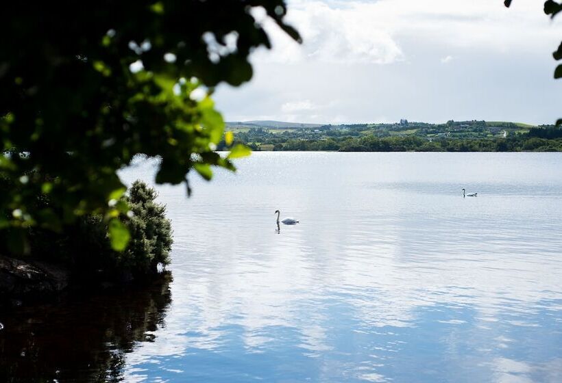 هتل Harvey's Point