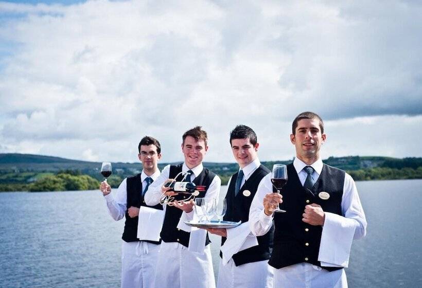 هتل Harvey's Point