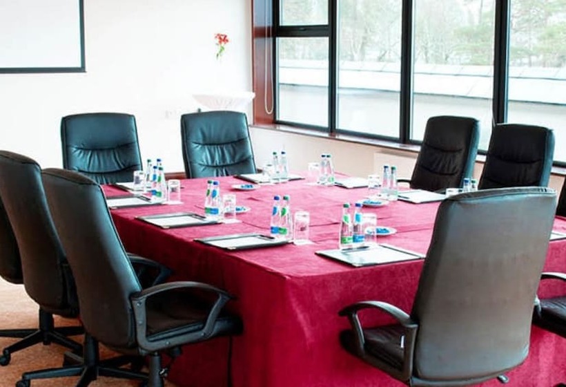 هتل Harvey's Point