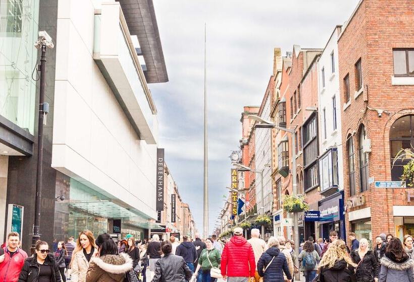 בית מלון כפרי Hilton Garden Inn Dublin City Centre